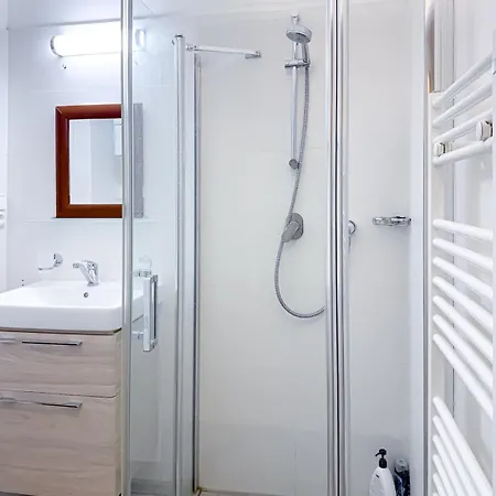 Goldy River 3 Bdr & 1 Bth Xxl 120m2 * Прага