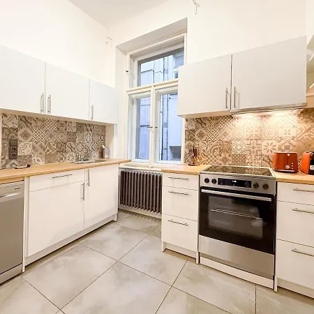 Goldy River 3 Bdr & 1 Bth Xxl 120m2 *