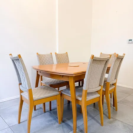 Goldy River 3 Bdr & 1 Bth Xxl 120m2 Praga