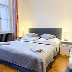 Goldy River 3 Bdr & 1 Bth Xxl 120m2 דירה פראג